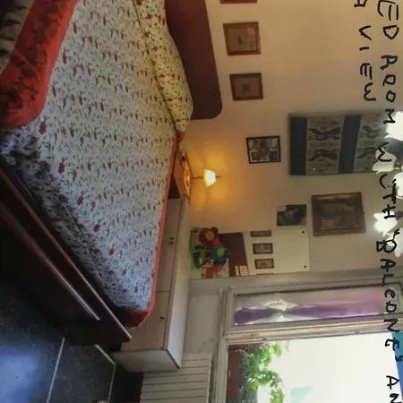 Morelli Homestay Livorno